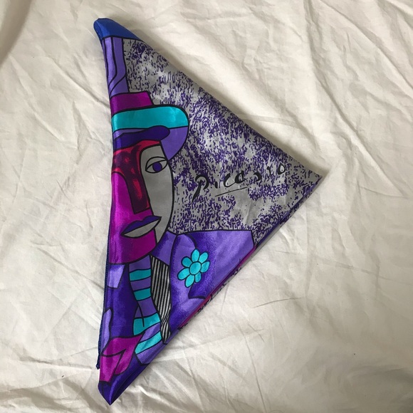 Abstract Picasso large square scarf - Picture 2 of 4